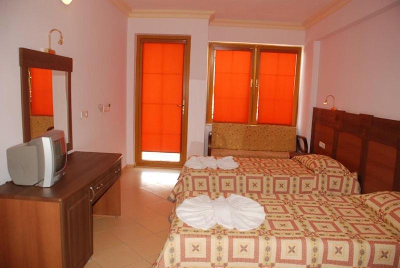Oludeniz Beach Random Rooms By Lookbookholiday Buitenkant foto